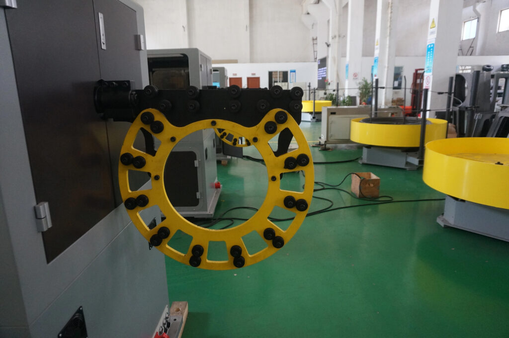 Máy uốn dây 3D trục xoay Đài Loan
