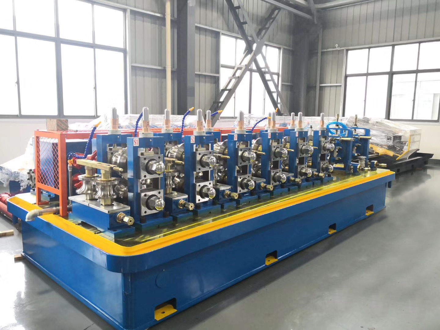 Máy sản xuất ống thép BNF-219*8