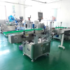 Máy dán nhãn chai tròn, vuông tự động dạng lăn miết