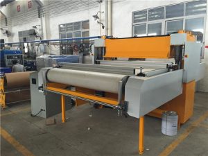 Máy bế thủy lực 4 trụ tự động Nạp - kéo phôi